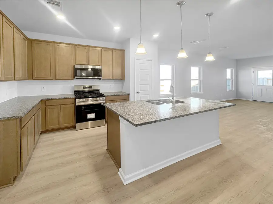 1941 E Riverside Circle, Dayton, TX 77535 - #3
