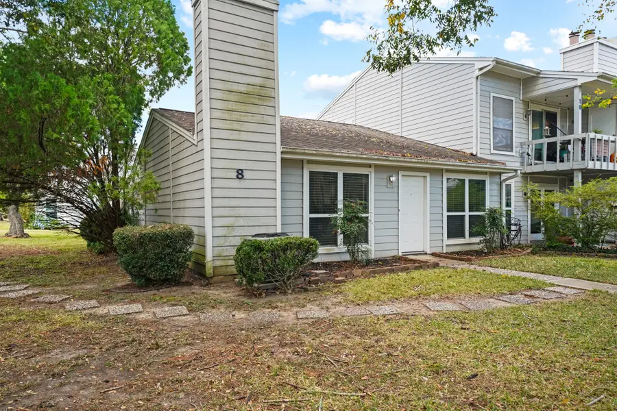 8 Hideaway Drive, Friendswood, TX 77546 - Image #2