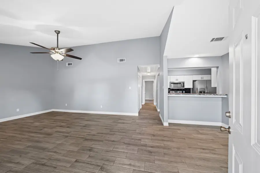 8 Hideaway Drive, Friendswood, TX 77546 - Image #3