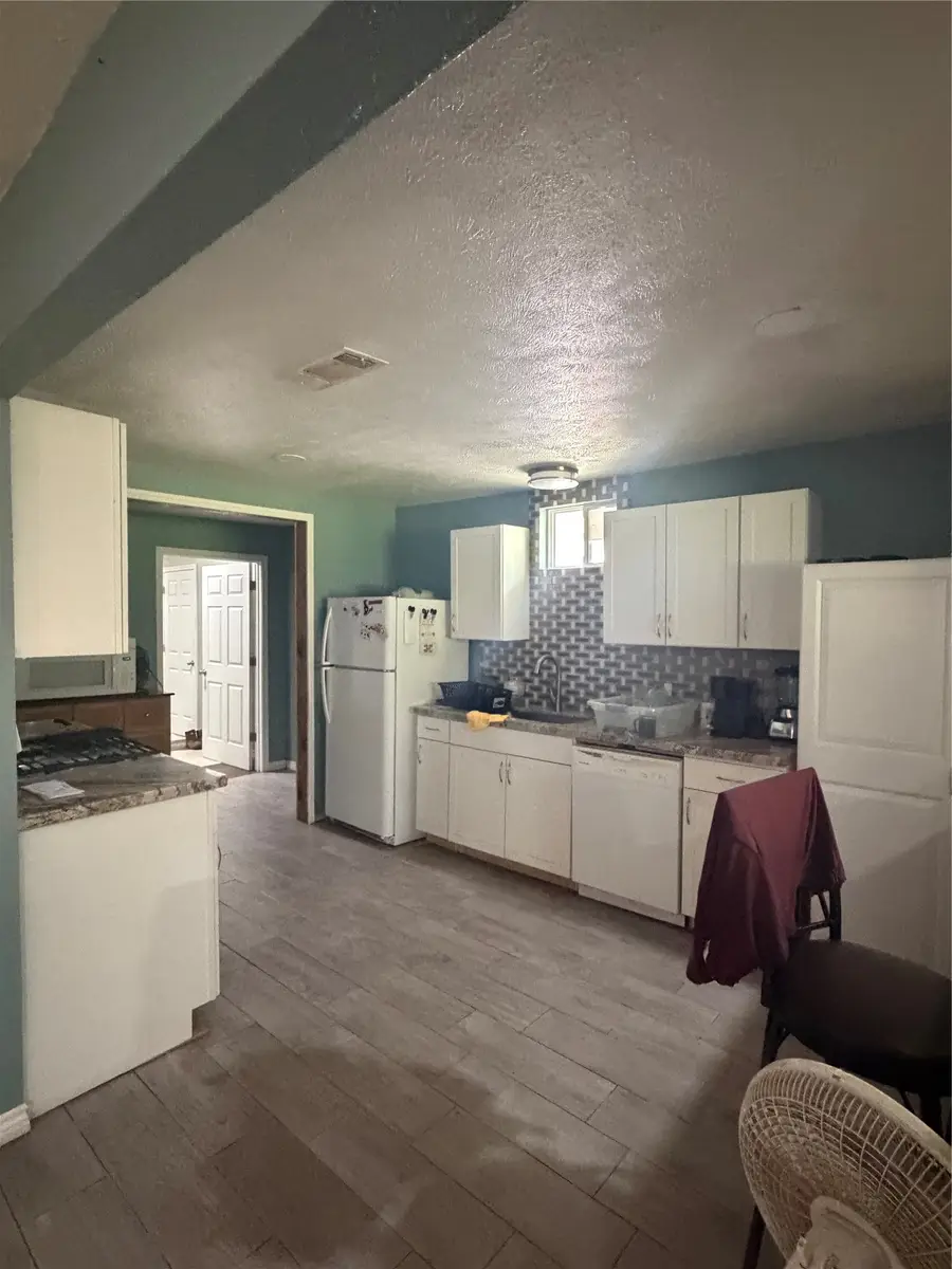 5210 Bristol Drive, Beaumont, TX 77707 - #2