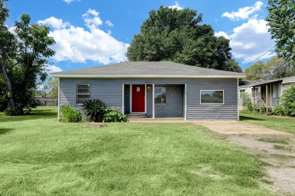 308 Bennett Drive, West Columbia, TX 77486 - #1