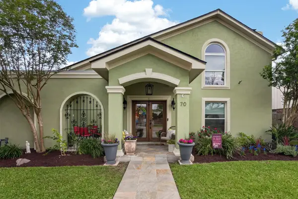 70 Colony Park Circle, Galveston, TX 77551