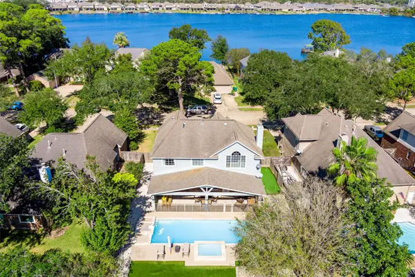 1513 Mija Lane, Seabrook, TX 77586