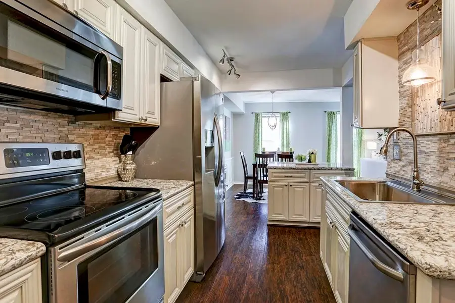 351 N Post Oak Lane #715, Houston, TX 77024 - Image #2