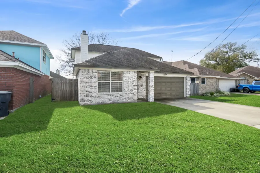 3931 Suncrest Drive, Groves, TX 77619 - #2