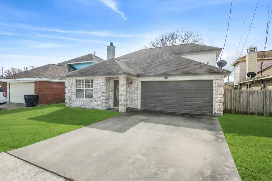 3931 Suncrest Drive, Groves, TX 77619 - #3