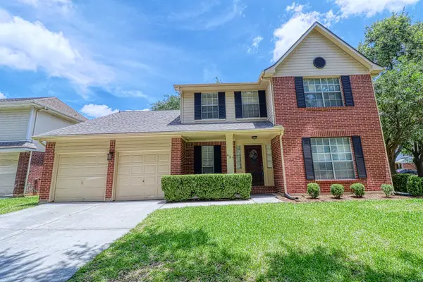 427 Birch Hill Drive, Sugar Land, TX 77479