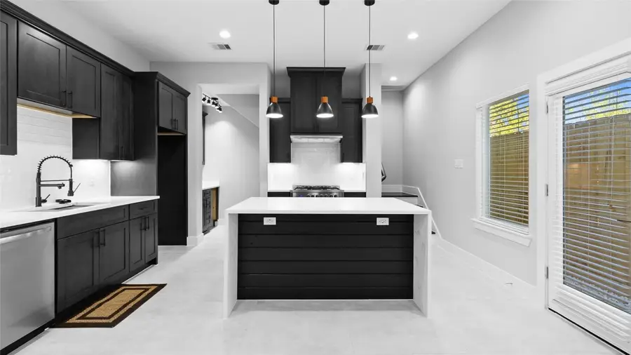 825 Paul Quinn Street #B, Houston, TX 77091 - #3