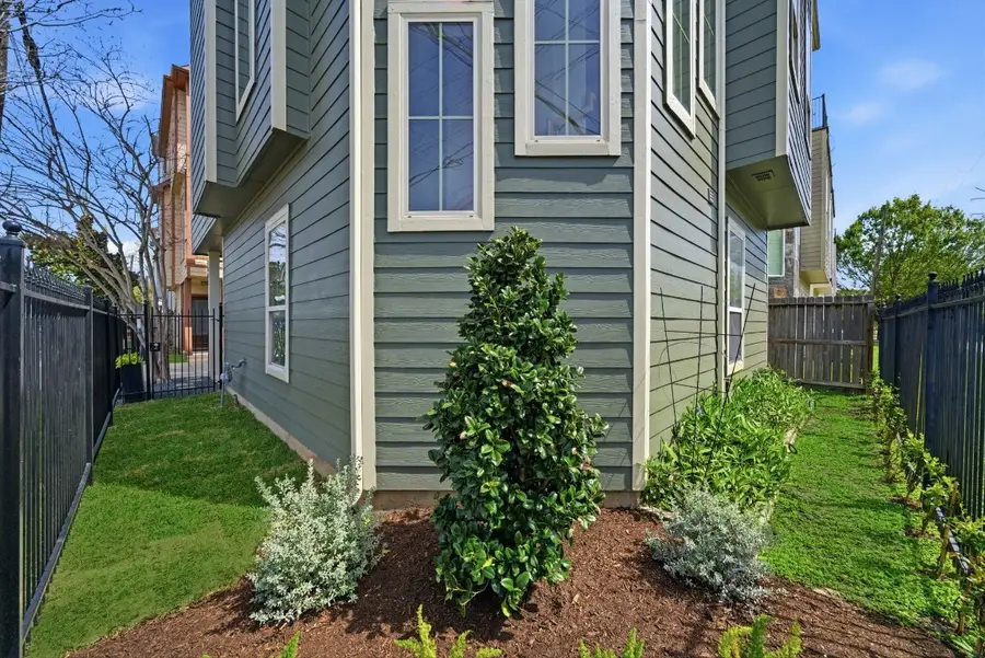 2002 Sabine Street, Houston, TX 77007 - #3