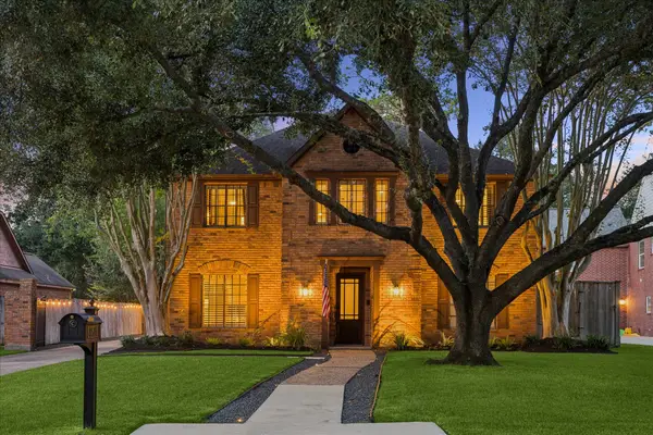 8511 Cedarbrake Drive, Houston, TX 77055