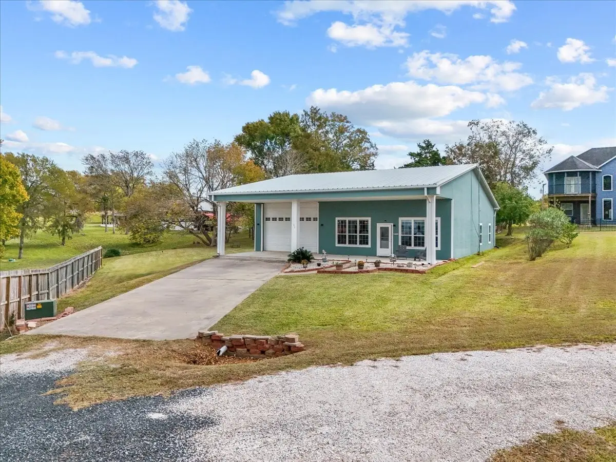 21 Flamingo Circle, Coldspring, TX 77331 - Image #1