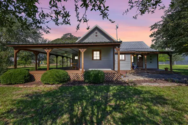 1195 County Road 161, Rock Island, TX 77470