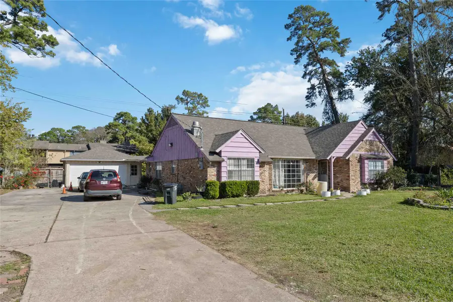 17626 Wild Oak Drive, Houston, TX 77090 - Image #2