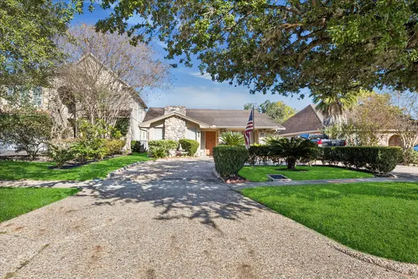 3716 Bellaire Boulevard, Southside Place, TX 77025