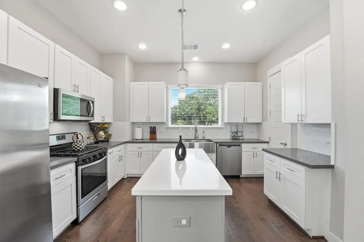 2057 Sherwood Forest Street, Houston, TX 77043 - #1