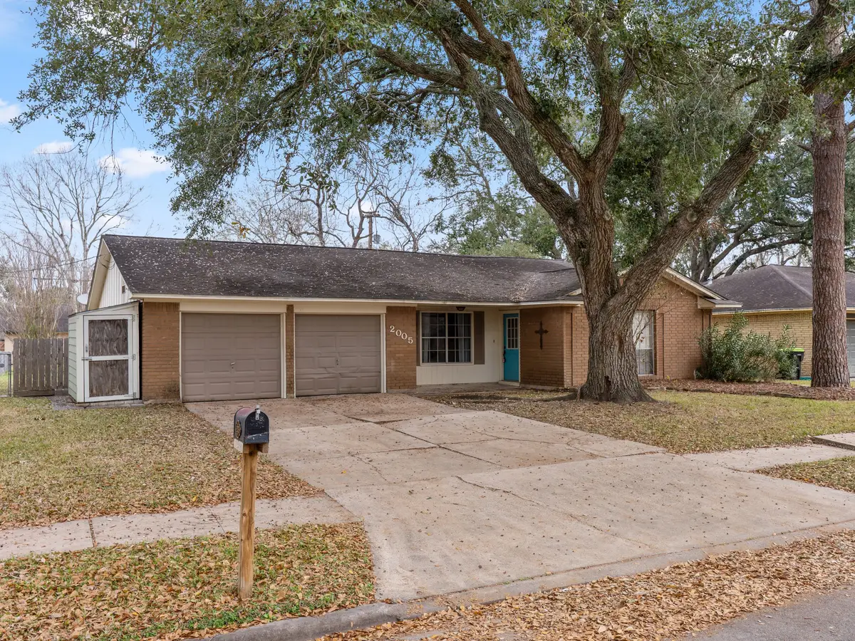 2005 Candlewood Drive, Bay City, TX 77414 - #1