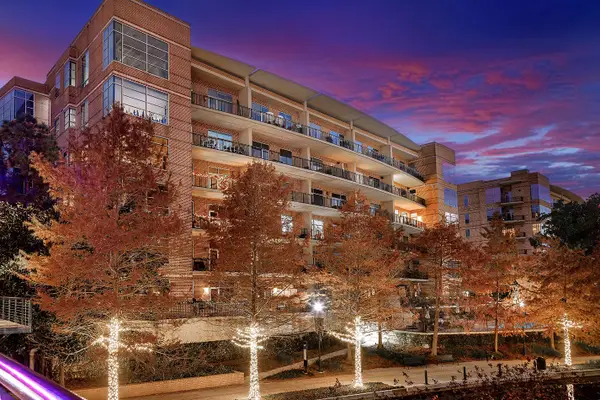 1 Waterway Court #5B, The Woodlands, TX 77380