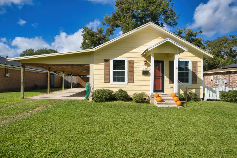 626 S Gray Avenue, West Columbia, TX 77486 - Image #3