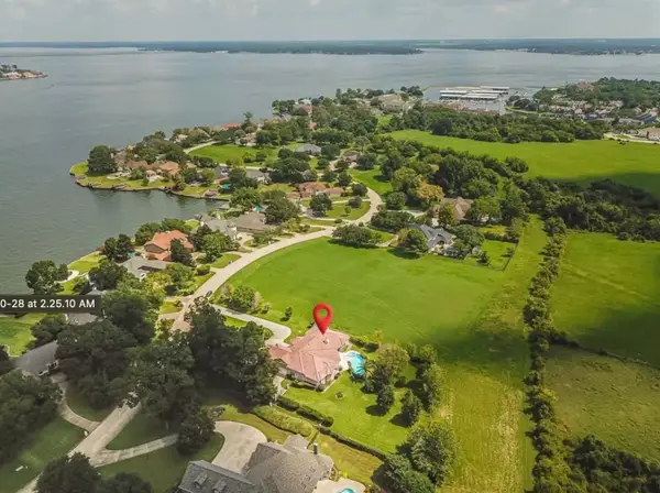 66 Lake Estates Drive, Montgomery, TX 77356