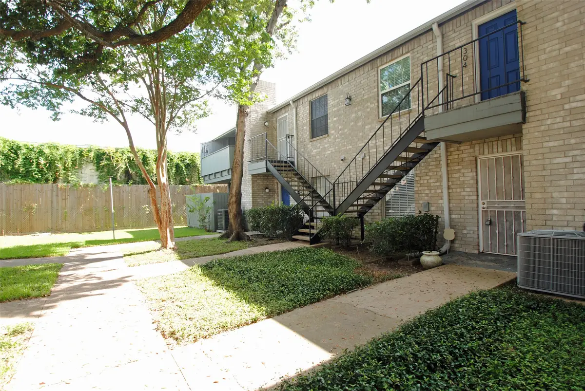 9797 Leawood Boulevard #302, Houston, TX 77099 - #1