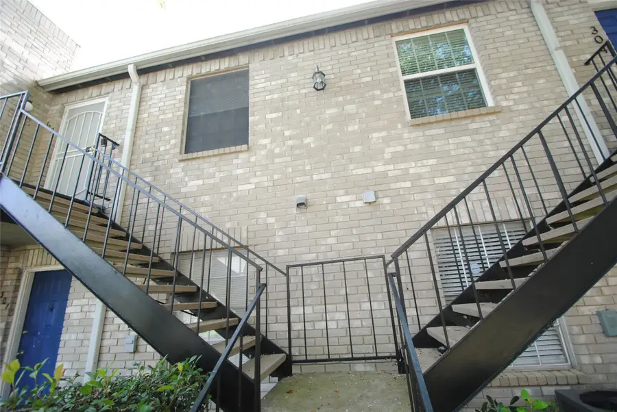9797 Leawood Boulevard #302, Houston, TX 77099 - #3