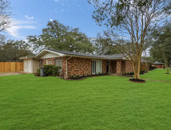 901 Aster Drive, Katy, TX 77493