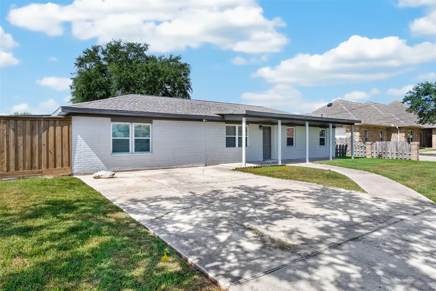 3601 17th Street N, Texas City, TX 77590 - #2
