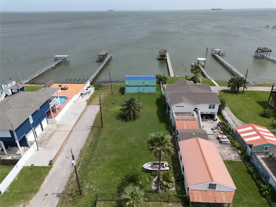 1917 Avenue A, Dickinson, TX 77539 - #2