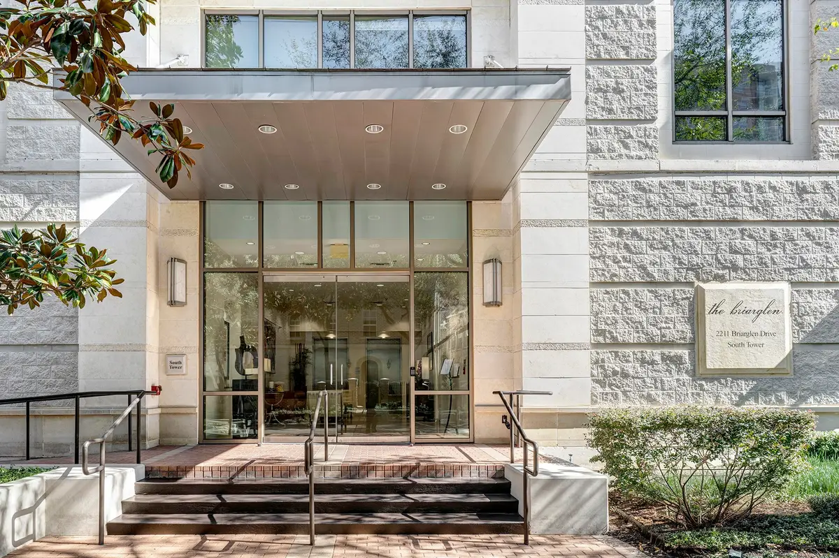 2211 Briarglen Drive #706, Houston, TX 77027 - #1