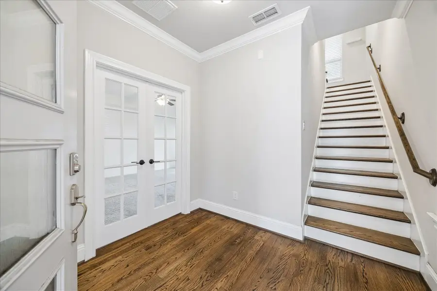 1704 Oak Leaf Pass Drive, Houston, TX 77055 - #3
