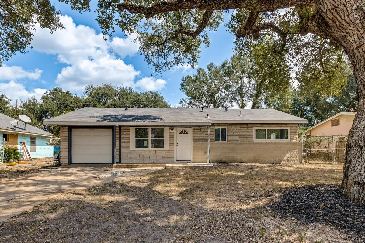 200 Pine Street, Prairie View, TX 77445 - #1