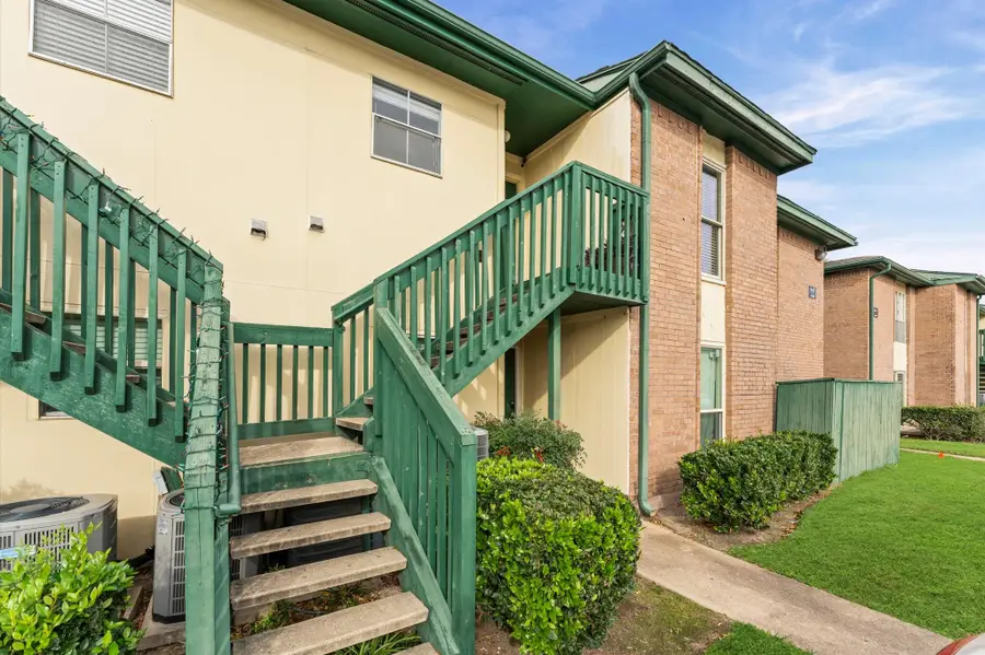 1516 Bay Area Boulevard #B8, Houston, TX 77058 - Image #3