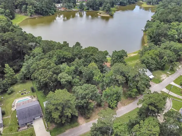 421 Columbia River Road, Conroe, TX 77316