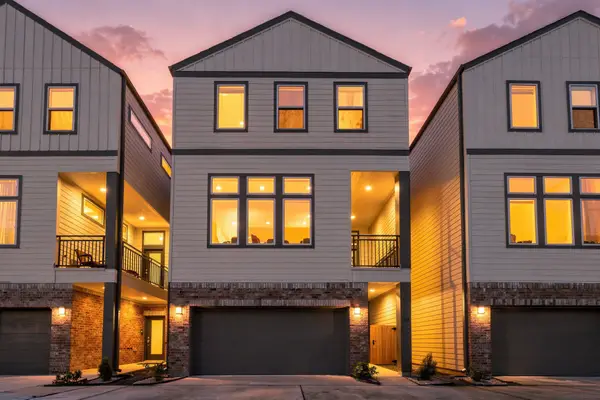 728 W Donovan Street, Houston, TX 77091