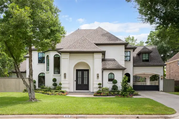 25 Woodsborough Circle, Spring Valley Village, TX 77055