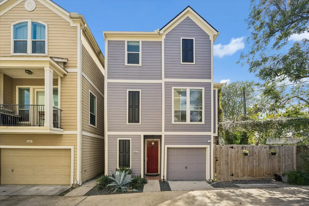 2607 Link Road, Houston, TX 77009 - Image #1