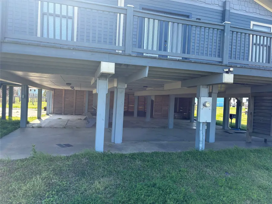 989 Alberdie Drive, Crystal Beach, TX 77650 - #2