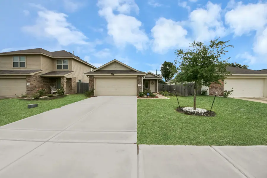 332 Riverwood Village Lane, Sealy, TX 77474 - #2