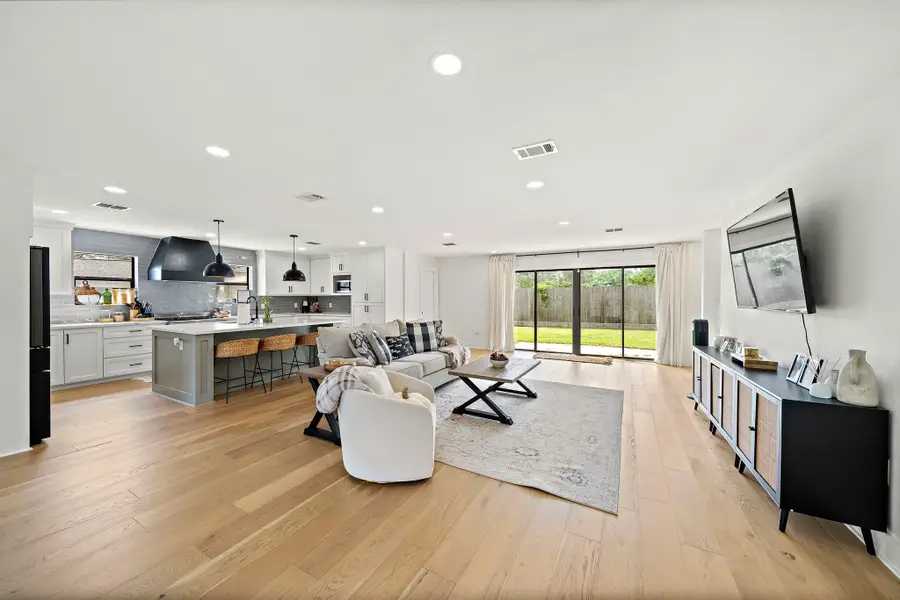 1902 Knoboak Circle, Houston, TX 77080 - Image #3