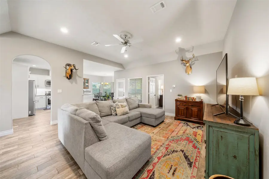 14073 Overstreet Drive, Willis, TX 77318 - Image #2