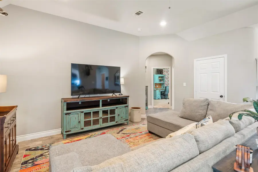 14073 Overstreet Drive, Willis, TX 77318 - Image #3