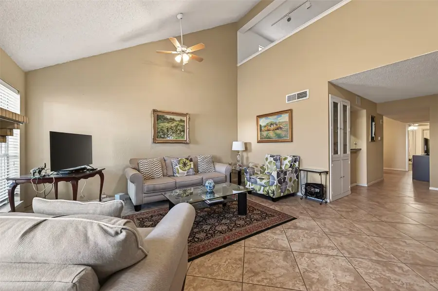 6201 Beverlyhill Street #1, Houston, TX 77057 - Image #3