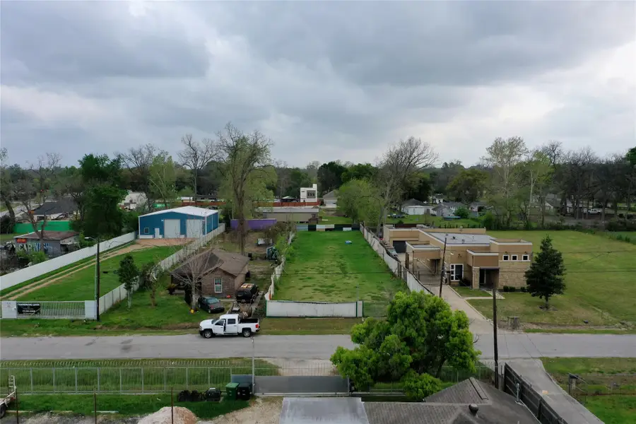 869 Wall Street, Houston, TX 77088 - #2