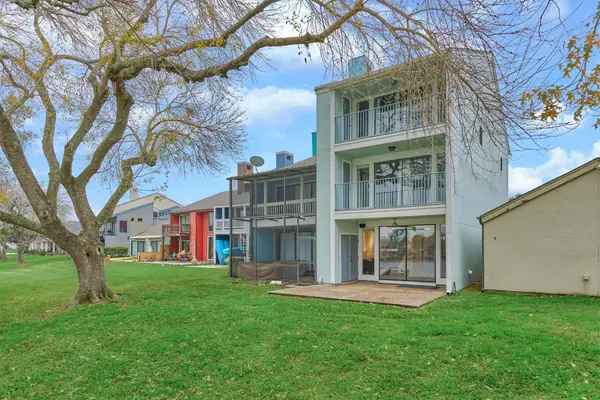 1427 Bowsprit Point, Willis, TX 77318