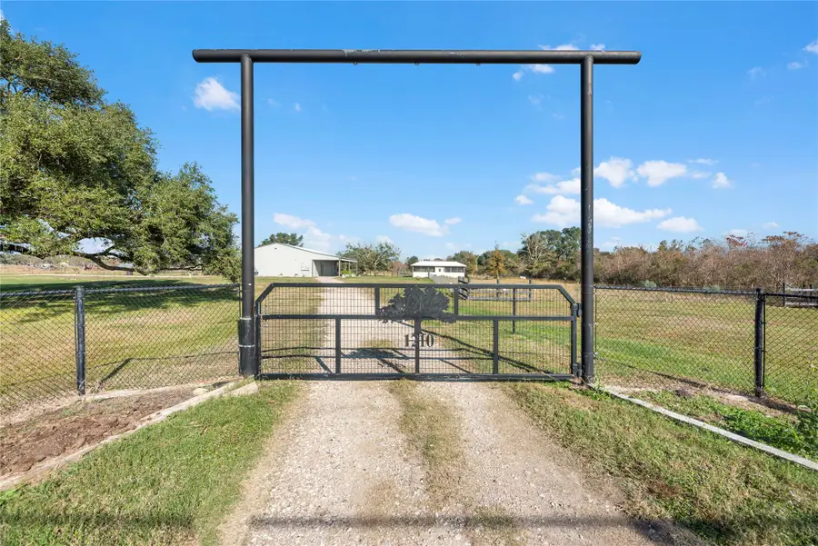 1210 County Road 32, Angleton, TX 77515 - Image #2