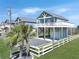 1040 Johnson Road, Gilchrist, TX 77617 - Image #3