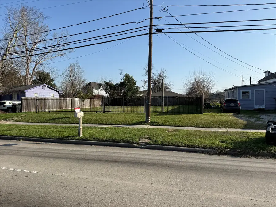 847 S Victory Drive, Houston, TX 77088 - #3