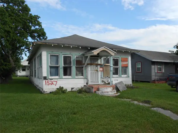 1527 14th Street, Port Arthur, TX 77640