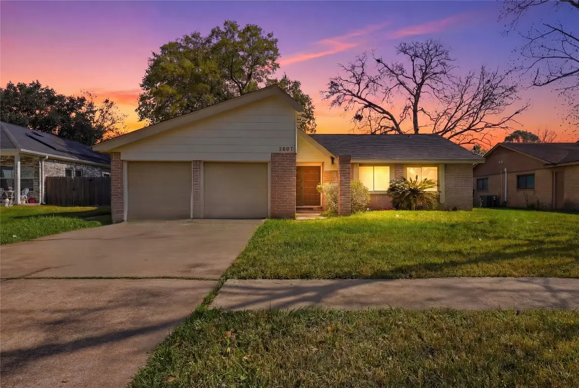 2807 W Birchdale Drive, Missouri City, TX 77489 - #1