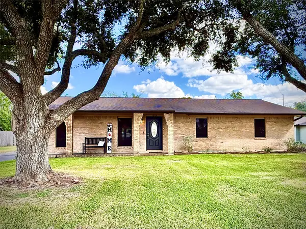 1804 Michael Street, El Campo, TX 77437